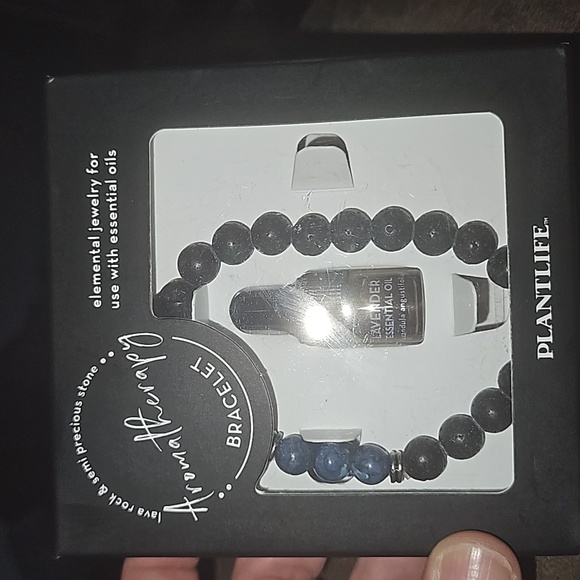 PlantLife 🪴 🌱 Aromatherapy Bracelet w 100% Pure Lavender Essential Oil - Picture 1 of 4